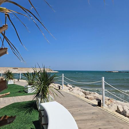 Dada Suites And Sea Сан Салво Екстериор снимка