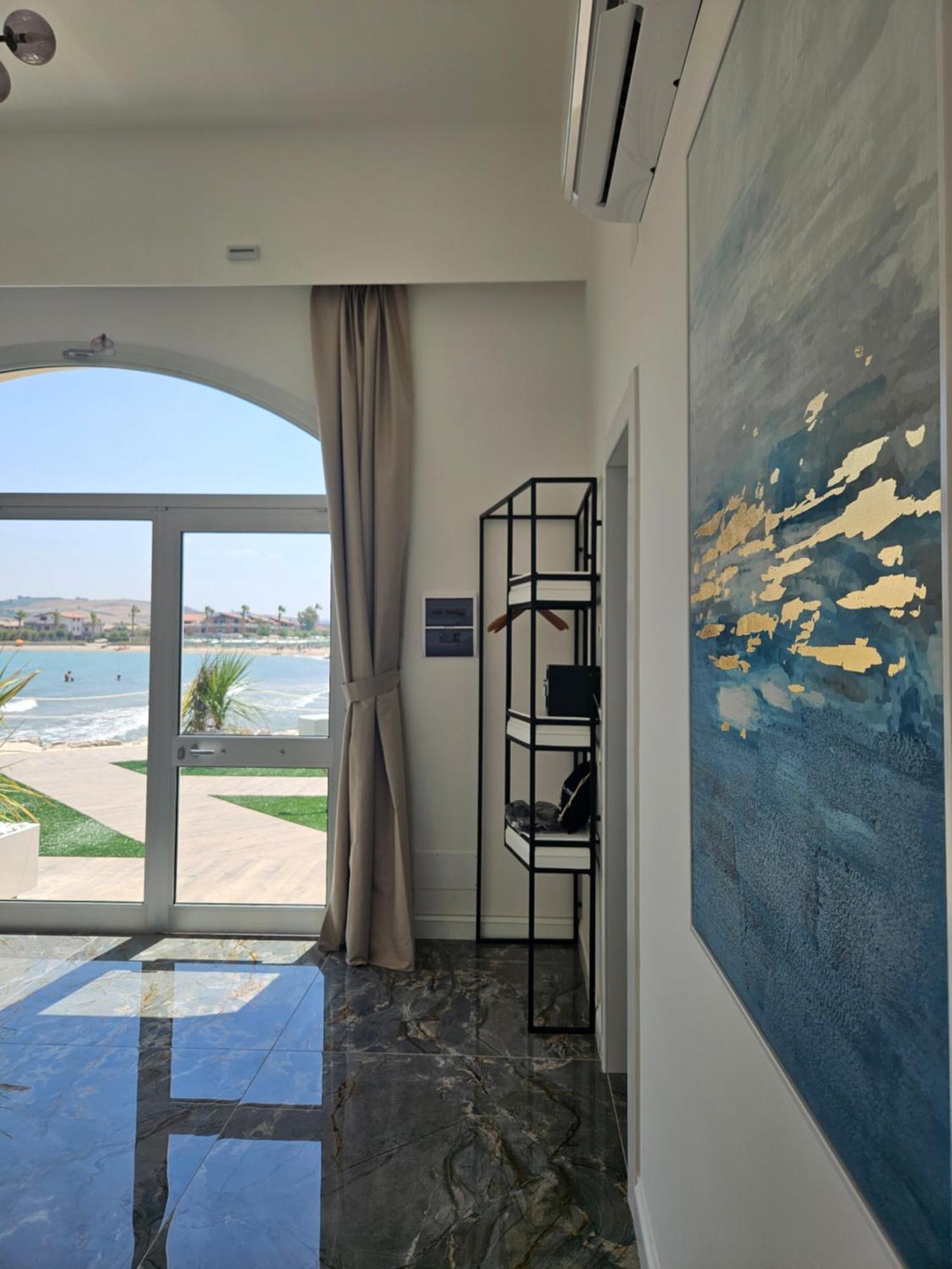 Dada Suites And Sea Сан Салво Екстериор снимка