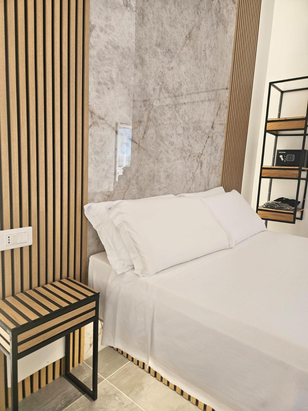 Dada Suites And Sea Сан Салво Екстериор снимка